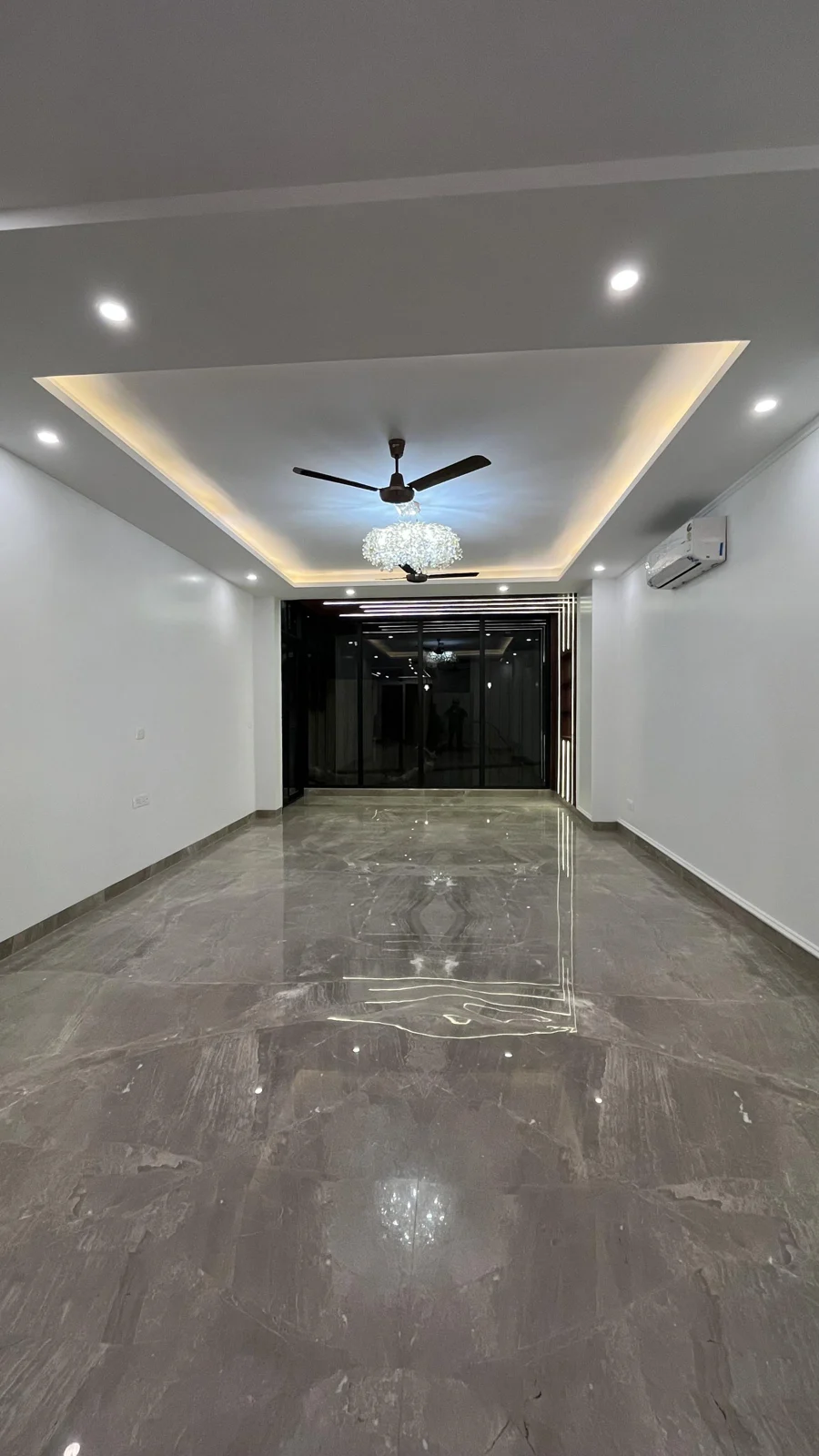 Seller-supplied Home 01 drawing and dining interior